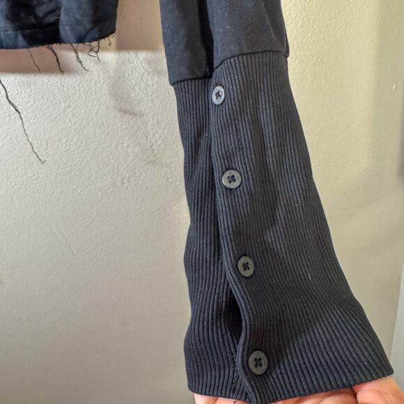 Nike Dri-FIT Cropped Hoodie Raw Hem Button Ribbed Sleeves Women's Small Black - Picture 4 of 7